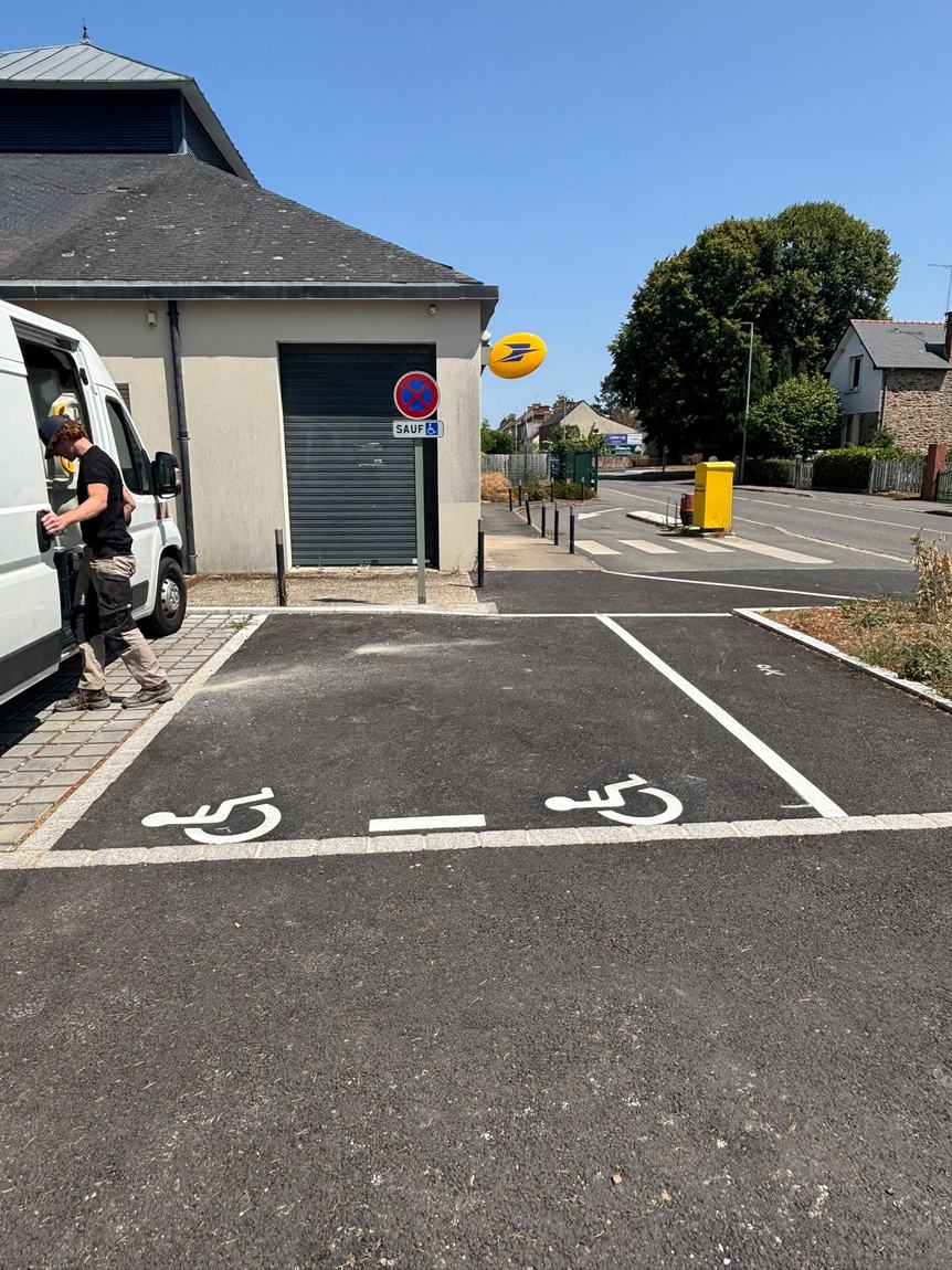 Intervention de signalisation sur voirie en agglomération